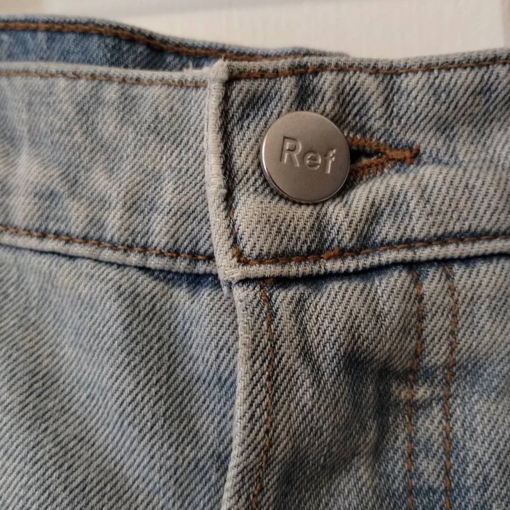 Reformation distressed shorts - Picture 6 of 12